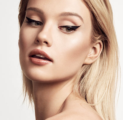 FENTY BEAUTY Flyliner Eyeliner líquido de longa duração Cuz I'm Black