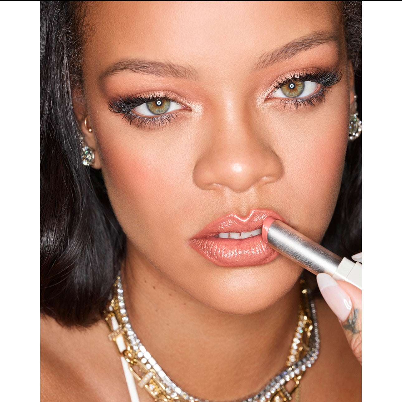 FENTY BEAUTY Slip shine Sheer Shiny Lipstick Batom brilho natural