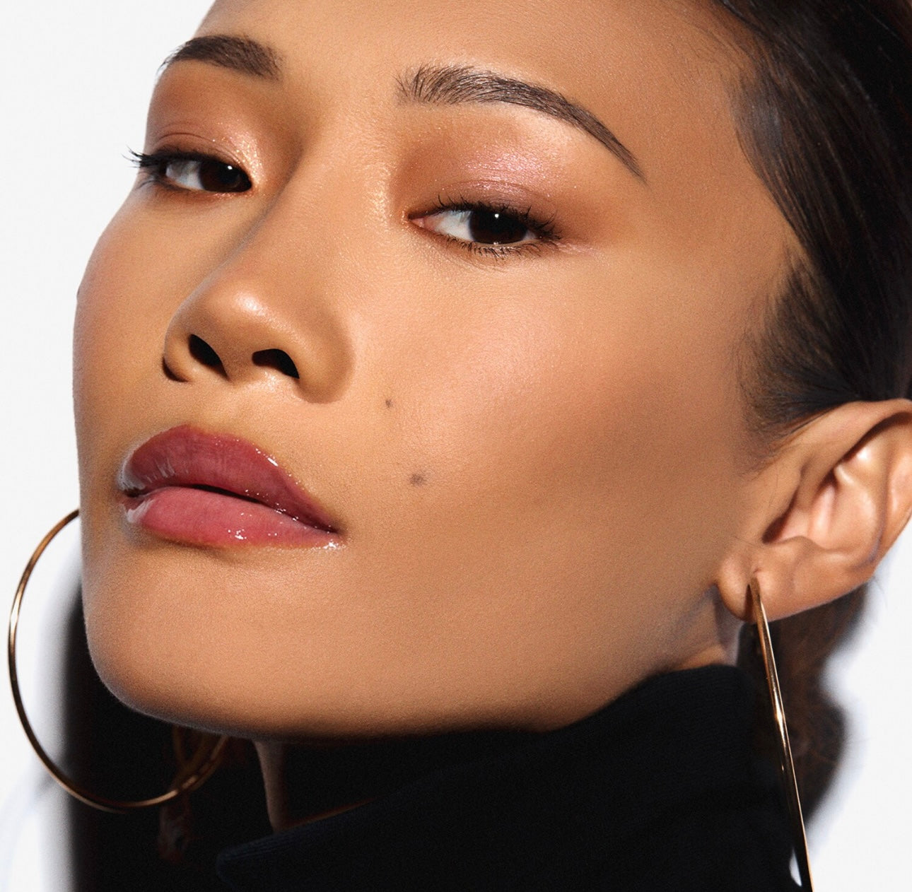 FENTY BEAUTY Gloss Bomb Heat Gloss Iluminador Repulpante